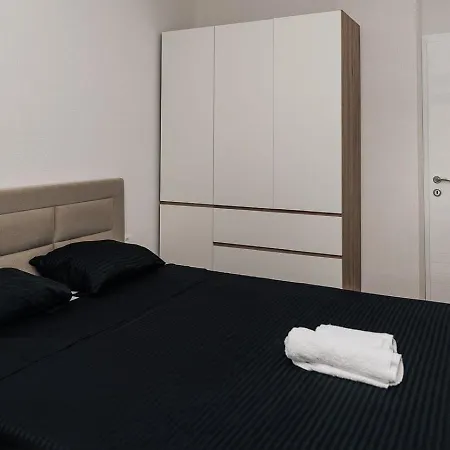 Luxury Center 2br With Private Parking